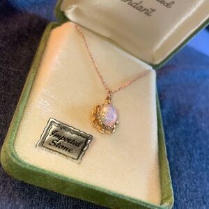 Stunning Vintage Opal Necklace